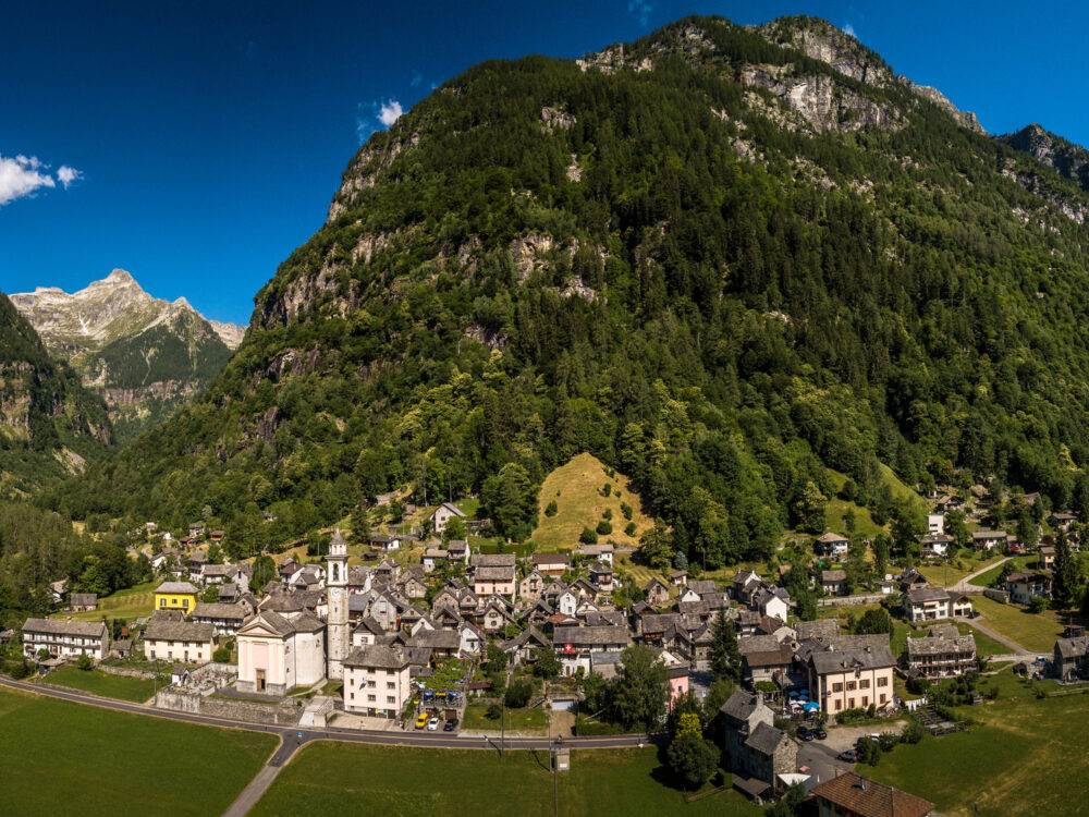 Il villaggio che incanta più dell'Italia e della Svizzera: Sonogno e il suo segreto eterno