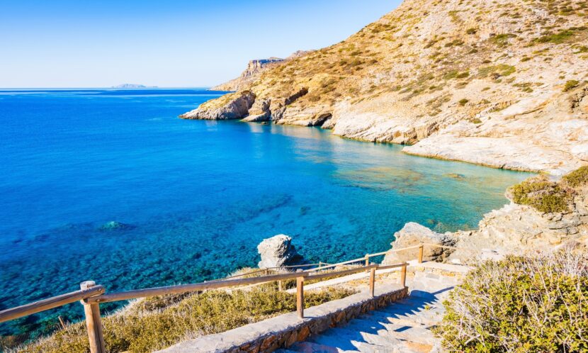 Il paradiso terrestre non è a Santorini né a Mikonos: si trova ad Amorgos e incanta con il suo equilibrio unico